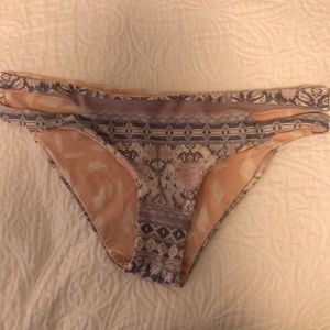 L*space reversible bikini bottom- size M